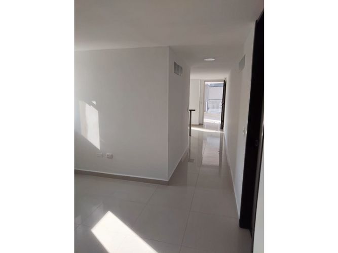 Apartamento de 3 alcobas en venta en San Alonso, Bucaramanga, 89 m² · foto 2 de 24