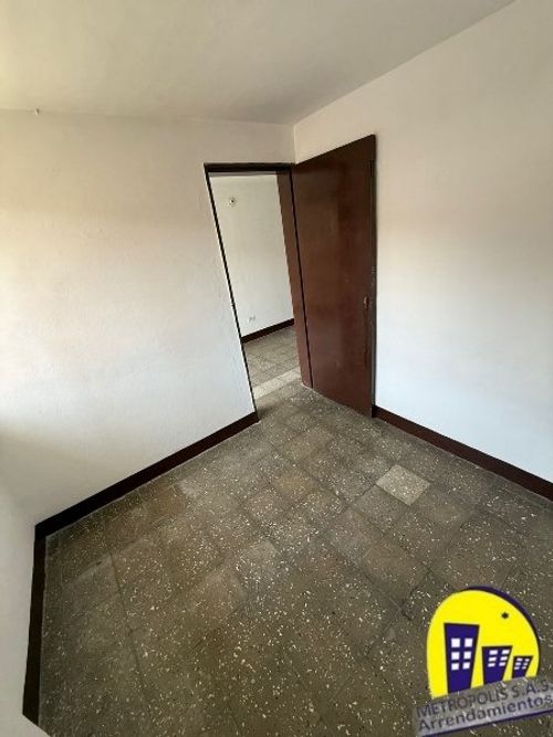Casa de 2 alcobas en venta en Caicedo, Medellín, 55 m² · foto 5 de 12