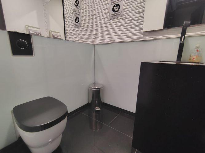 Oficina en arriendo en El Poblado, Medellín, 400 m² · foto 3 de 13