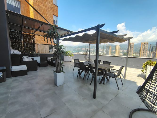 Oficina en arriendo en El Poblado, Medellín, 400 m² · foto 12 de 13