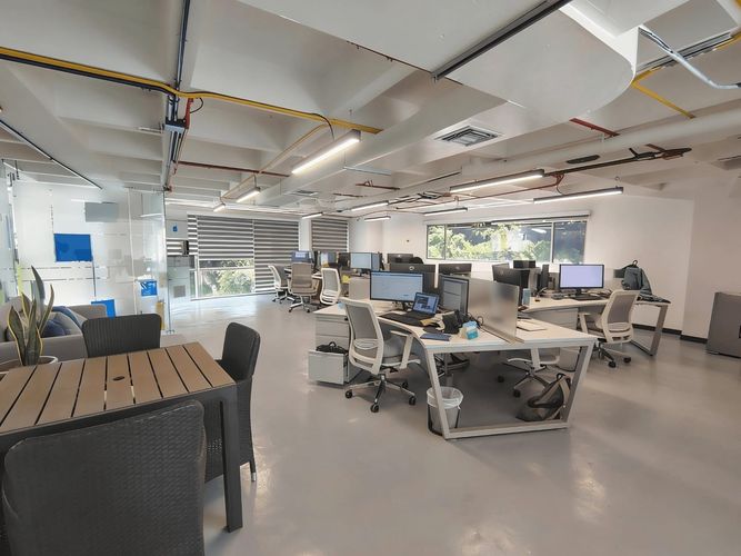 Oficina en arriendo en El Poblado, Medellín, 400 m² · foto 9 de 13