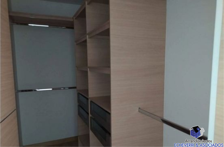 Apartamento de 3 alcobas en venta en Loma De Las Brujas, Envigado, 147 m² · foto 4 de 20