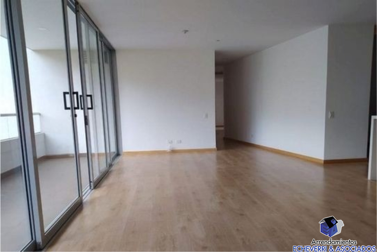 Apartamento de 3 alcobas en venta en Loma De Las Brujas, Envigado, 147 m² · foto 5 de 20