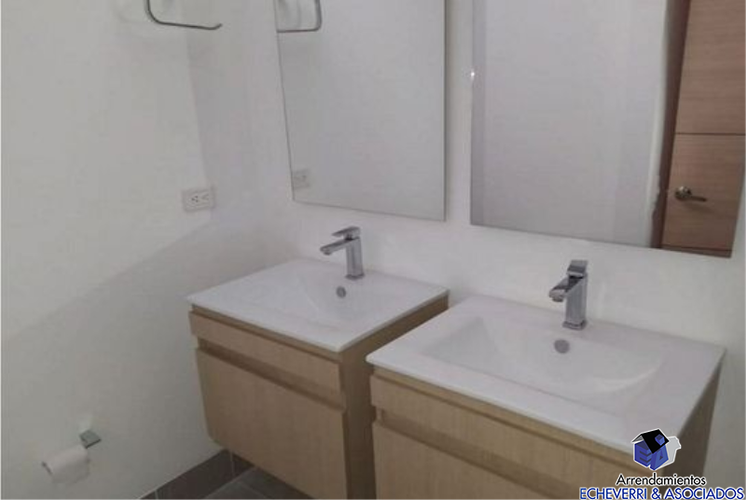 Apartamento de 3 alcobas en venta en Loma De Las Brujas, Envigado, 147 m² · foto 10 de 20