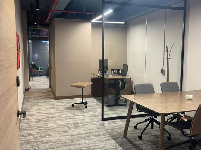 Oficina en venta en Santa Catalina, Envigado, 67 m² · foto 5 de 9