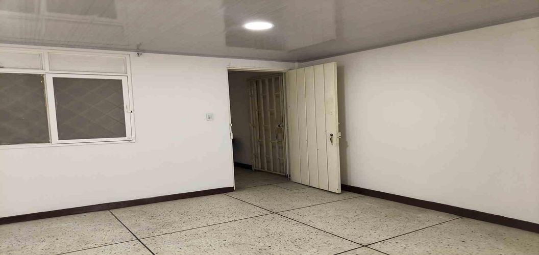 Oficina en venta en Centro, Armenia, 52 m² · foto 2 de 14