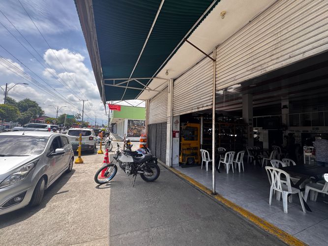 Casa de 8 alcobas en venta en Alfonso Lopez, Palmira, 520 m² · foto 17 de 24