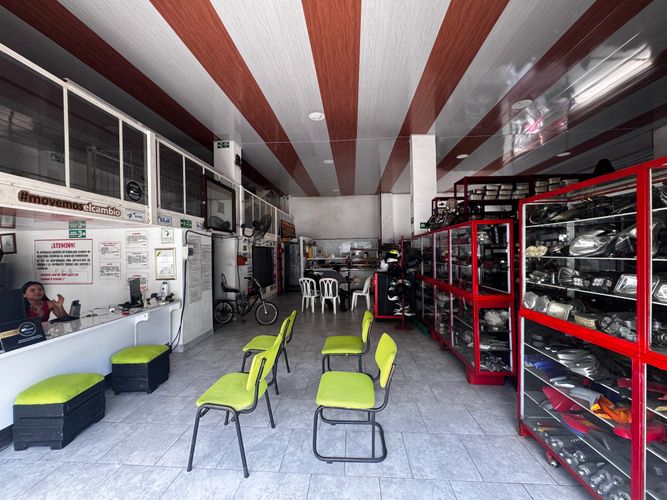 Casa de 8 alcobas en venta en Alfonso Lopez, Palmira, 520 m² · foto 12 de 24