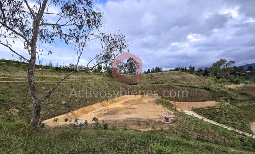 Lote en venta en Centro, Rionegro, 1600 m² · foto 5 de 12