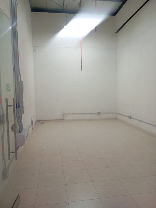 Local en arriendo en El Porvenir, Rionegro, 32 m² · foto 3 de 10
