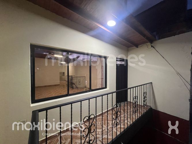 Casa de 4 alcobas en venta en San Isidro, Medellín, 110 m² · foto 4 de 12