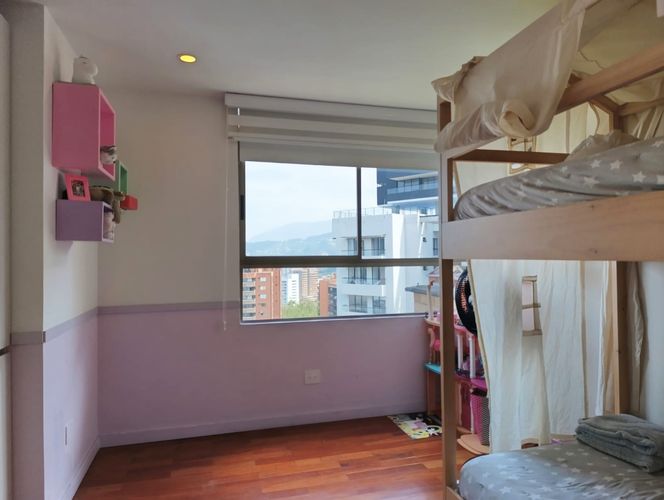 Apartamento de 2 alcobas en arriendo en El Poblado, Medellín, 127 m² · foto 10 de 19
