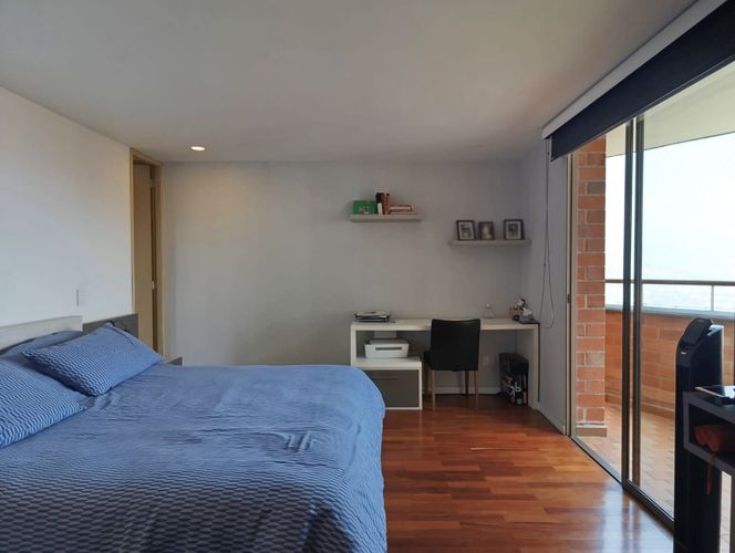 Apartamento de 2 alcobas en arriendo en El Poblado, Medellín, 127 m² · foto 11 de 19