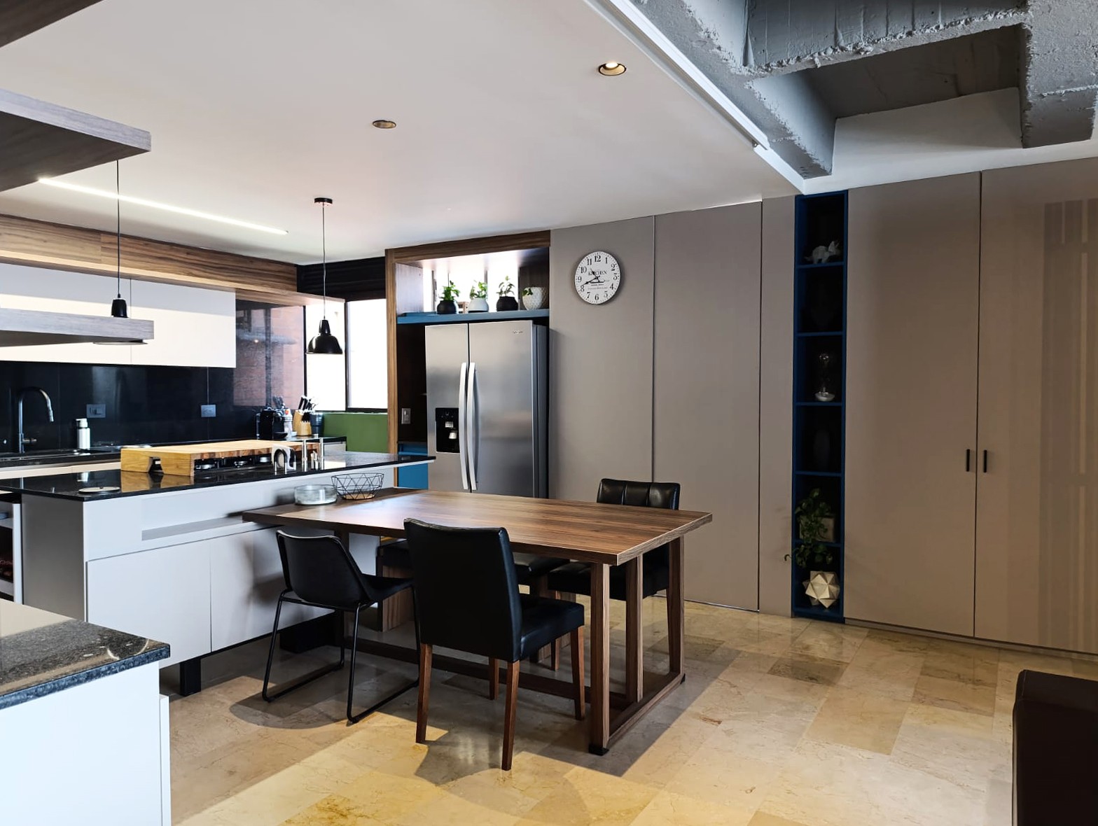 Apartamento en arriendo en El Poblado, Medellín · foto 5 de 19