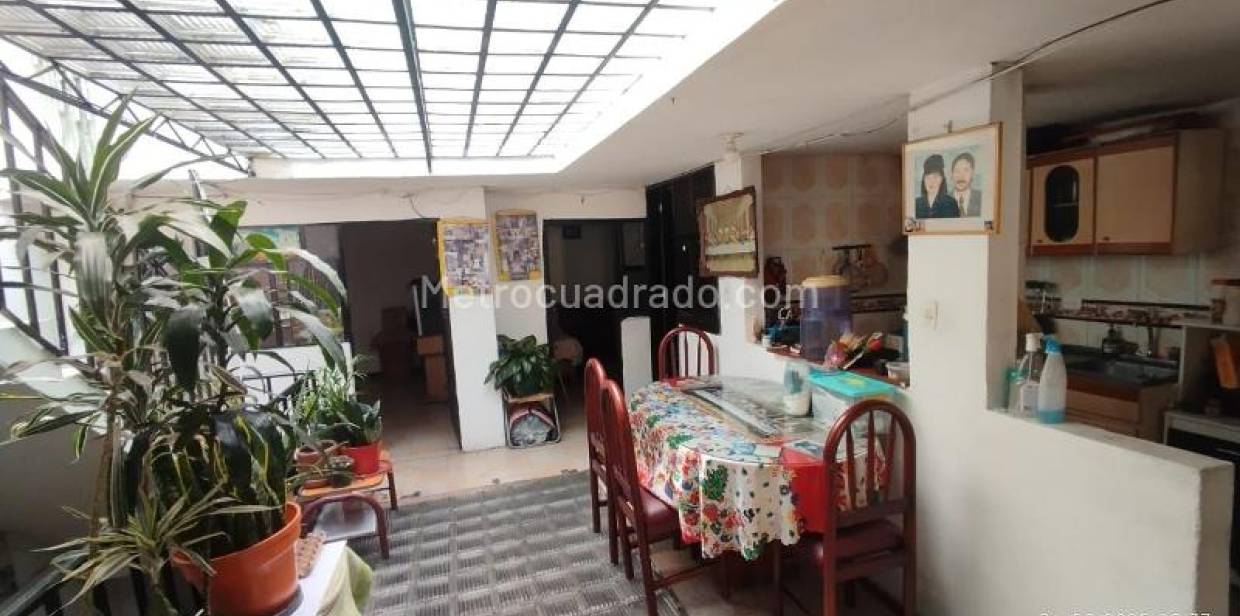 Casa en venta en Olarte, Bogotá · foto 2 de 18