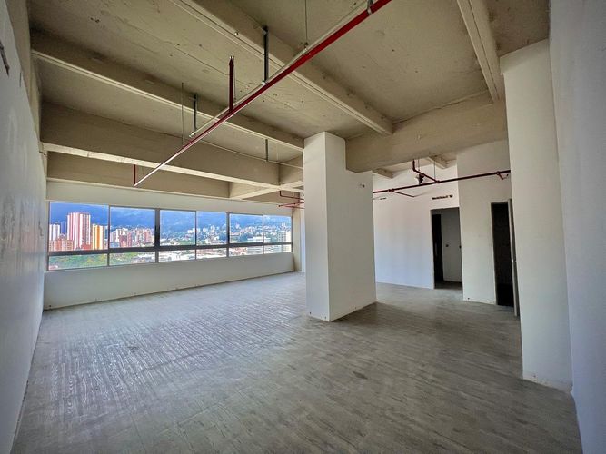 Oficina en venta en Astorga, Medellín, 745 m² · foto 18 de 24