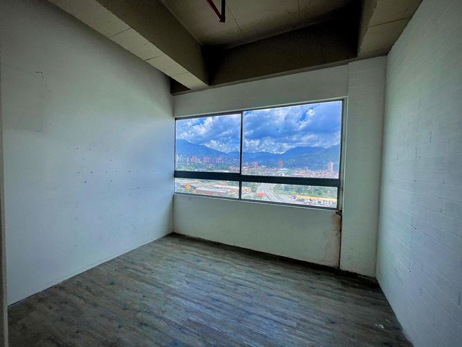 Oficina en venta en Astorga, Medellín, 745 m² · foto 20 de 24