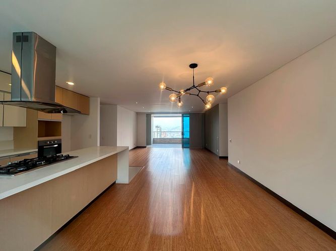 Apartamento de 3 alcobas en venta en El Poblado, Medellín, 170 m² · foto 4 de 18
