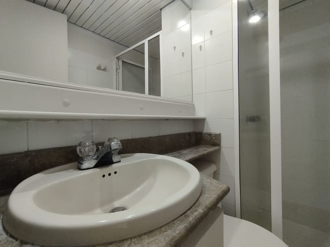 Apartamento de 3 alcobas en arriendo en Patio Bonito, Medellín, 78 m² · foto 5 de 20