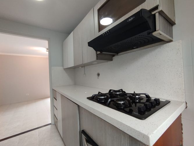 Apartamento de 3 alcobas en arriendo en Patio Bonito, Medellín, 78 m² · foto 12 de 20