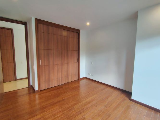 Apartamento de 3 alcobas en arriendo en El Poblado, Medellín, 161 m² · foto 14 de 18