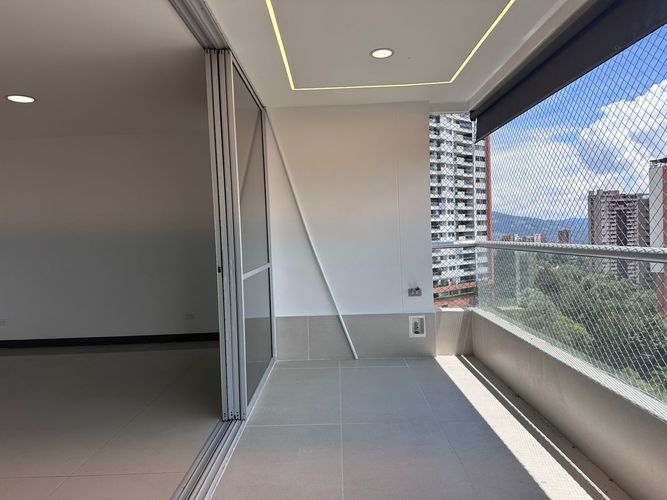 Apartamento de 3 alcobas en arriendo en El Poblado, Medellín, 160 m² · foto 20 de 20