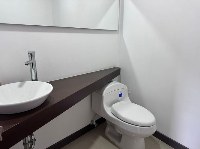 Apartamento de 3 alcobas en arriendo en El Poblado, Medellín, 160 m² · foto 19 de 20
