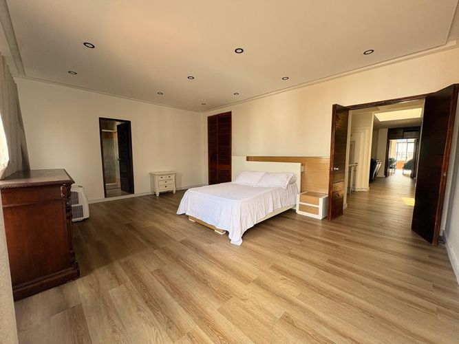 Apartamento de 3 alcobas en arriendo en El Poblado, Medellín, 258 m² · foto 10 de 18