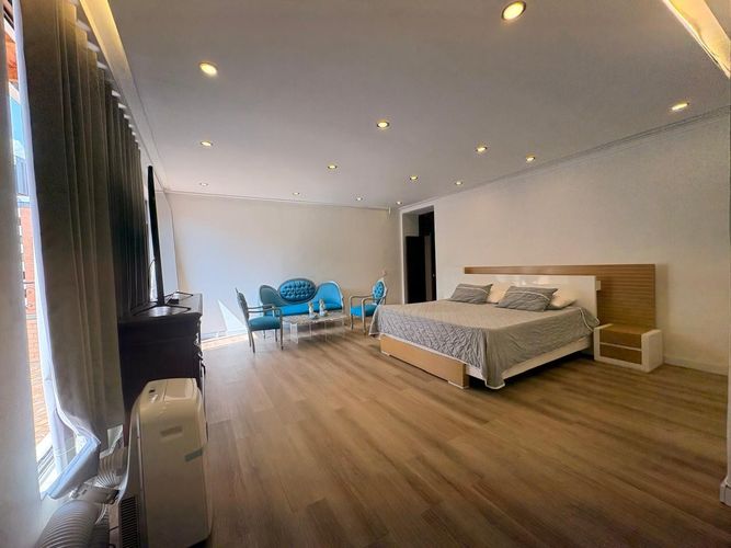 Apartamento de 3 alcobas en arriendo en El Poblado, Medellín, 258 m² · foto 13 de 18