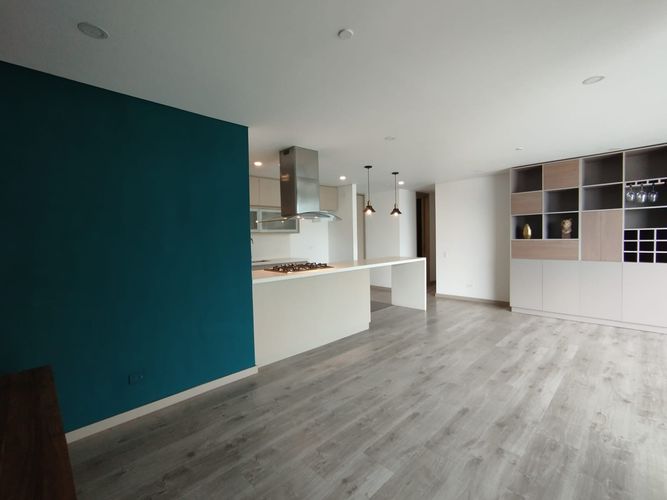 Apartamento de 2 alcobas en arriendo en El Poblado, Medellín, 89 m² · foto 3 de 20