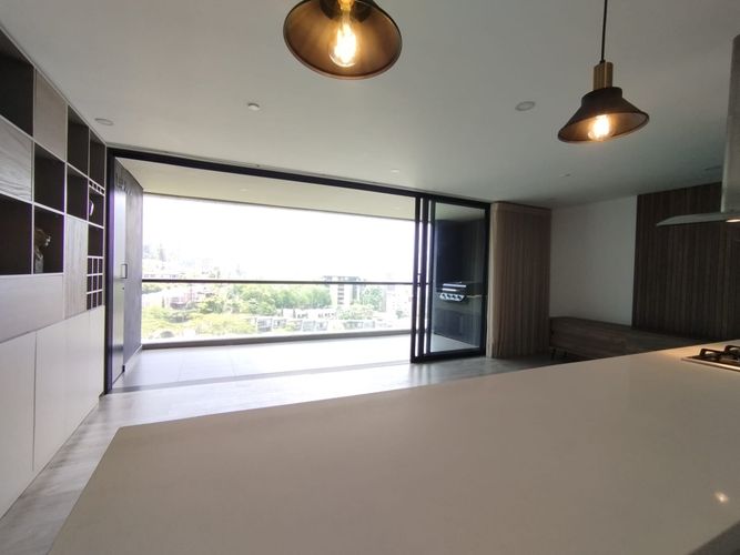 Apartamento de 2 alcobas en arriendo en El Poblado, Medellín, 89 m² · foto 10 de 20