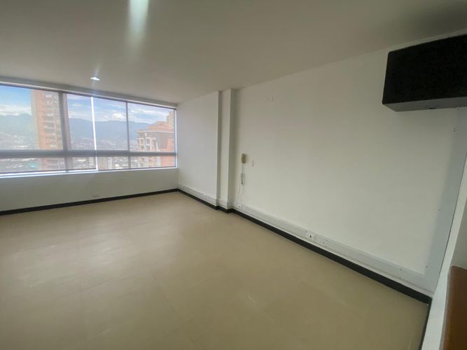 Oficina en arriendo en El Poblado, Medellín, 62 m² · foto 12 de 14