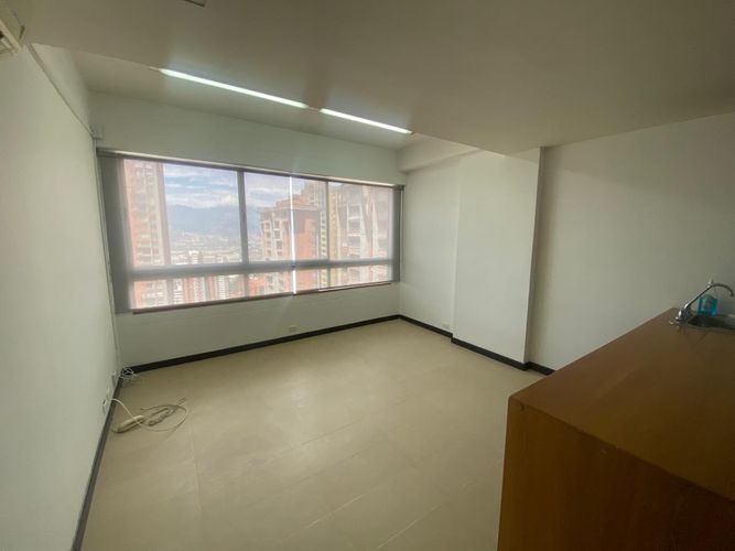 Oficina en arriendo en El Poblado, Medellín, 62 m² · foto 7 de 14