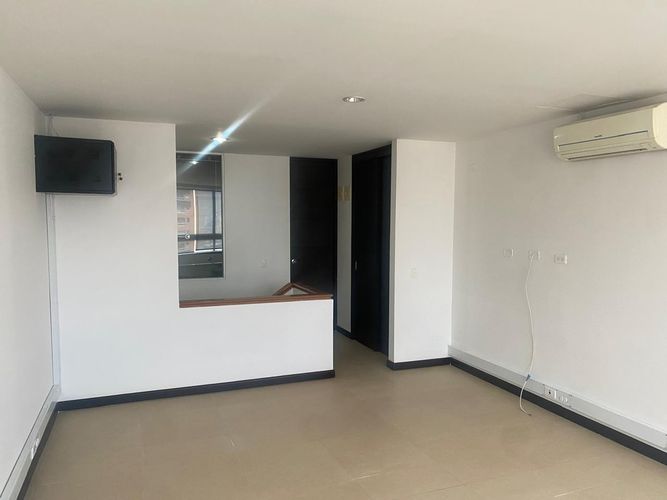 Oficina en arriendo en El Poblado, Medellín, 62 m² · foto 6 de 14