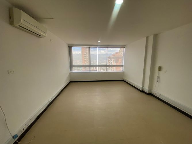 Oficina en arriendo en El Poblado, Medellín, 62 m² · foto 9 de 14