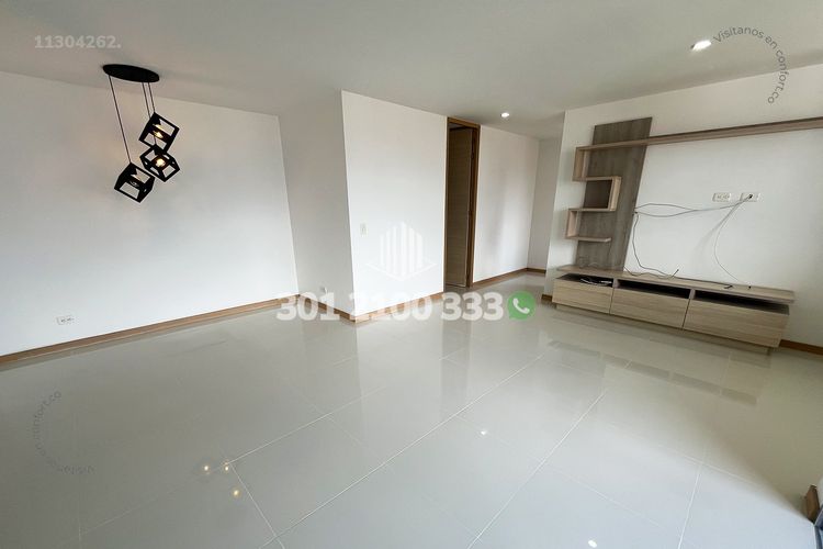 Apartamento de 2 alcobas en arriendo en Loma Del Esmeraldal, Envigado, 77 m² · foto 2 de 24