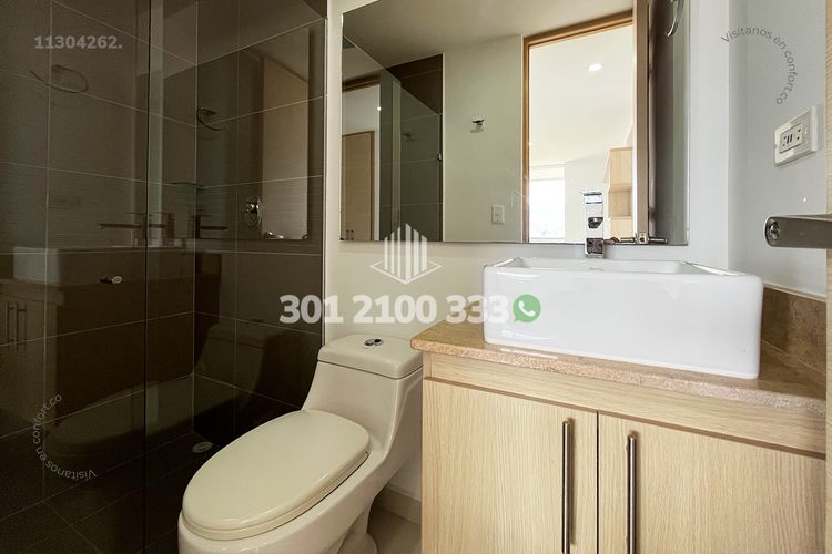 Apartamento de 2 alcobas en arriendo en Loma Del Esmeraldal, Envigado, 77 m² · foto 10 de 24
