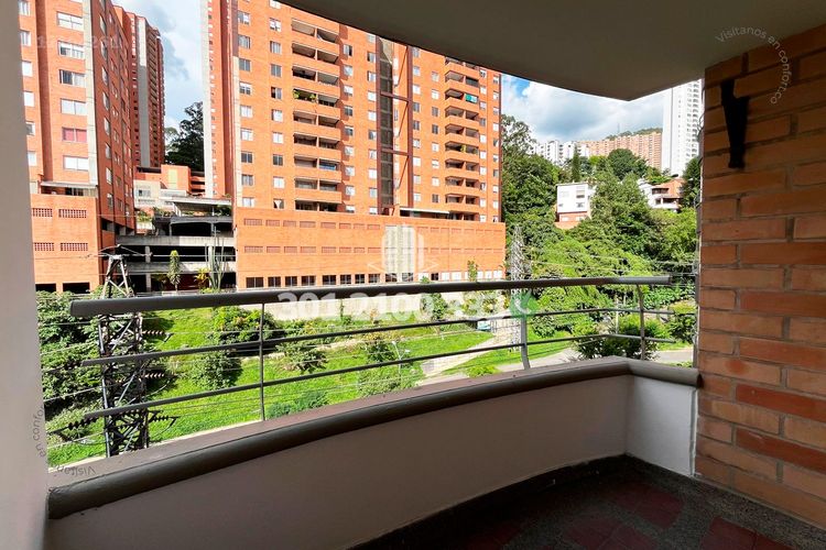 Apartamento de 2 alcobas en arriendo en Loma Del Indio, Medellín, 80 m² · foto 5 de 24