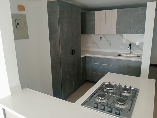 Apartamento de 3 alcobas en arriendo en Laureles, Medellín, 95 m² · foto 9 de 17