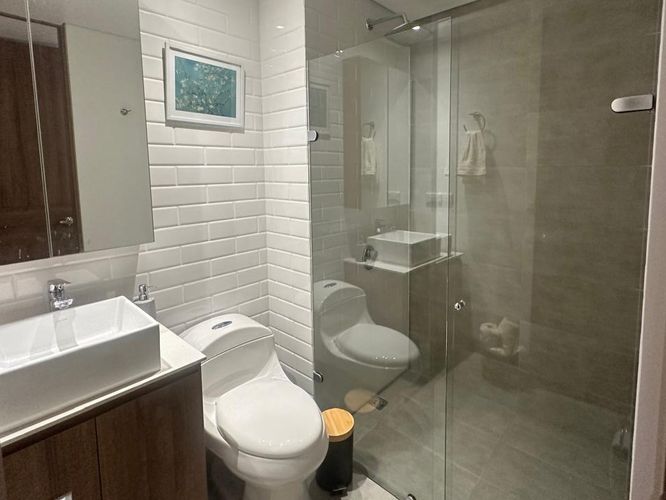 Apartamento de 2 alcobas en arriendo en El Poblado, Medellín, 97 m² · foto 14 de 15