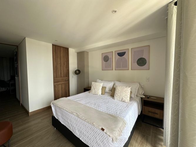 Apartamento de 2 alcobas en arriendo en El Poblado, Medellín, 97 m² · foto 9 de 15