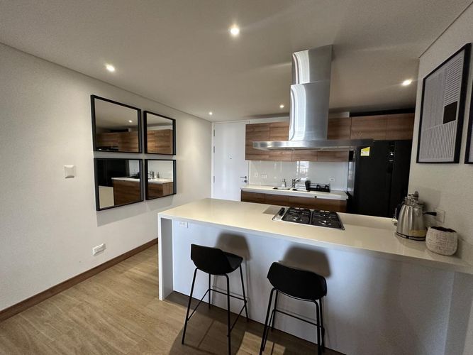 Apartamento de 2 alcobas en arriendo en El Poblado, Medellín, 97 m² · foto 7 de 15