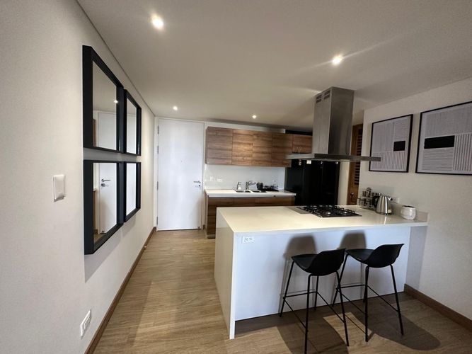 Apartamento de 2 alcobas en arriendo en El Poblado, Medellín, 97 m² · foto 6 de 15