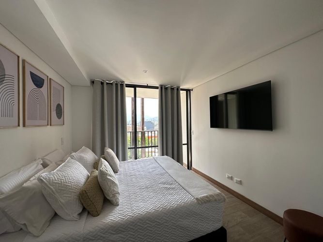 Apartamento de 2 alcobas en arriendo en El Poblado, Medellín, 97 m² · foto 11 de 15