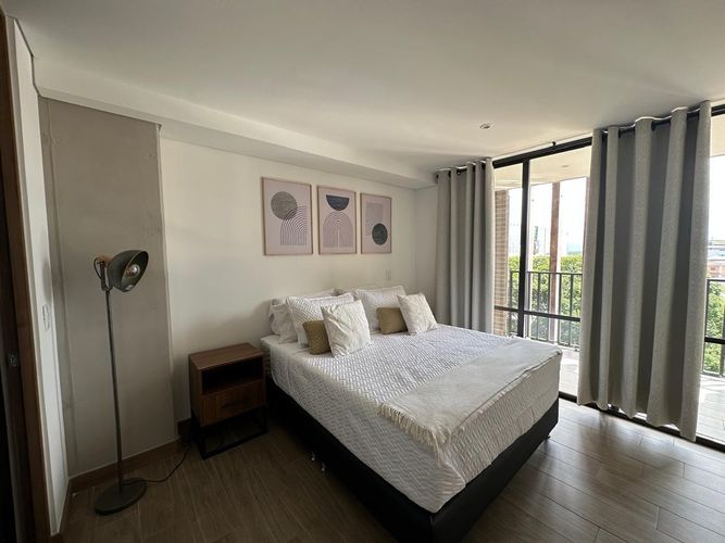Apartamento de 2 alcobas en arriendo en El Poblado, Medellín, 97 m² · foto 13 de 15