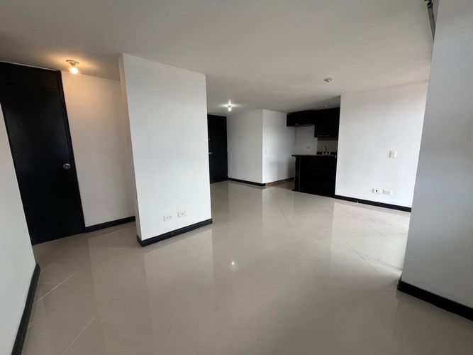 Apartamento de 2 alcobas en arriendo en Calle Larga, Medellín, 65 m² · foto 3 de 17
