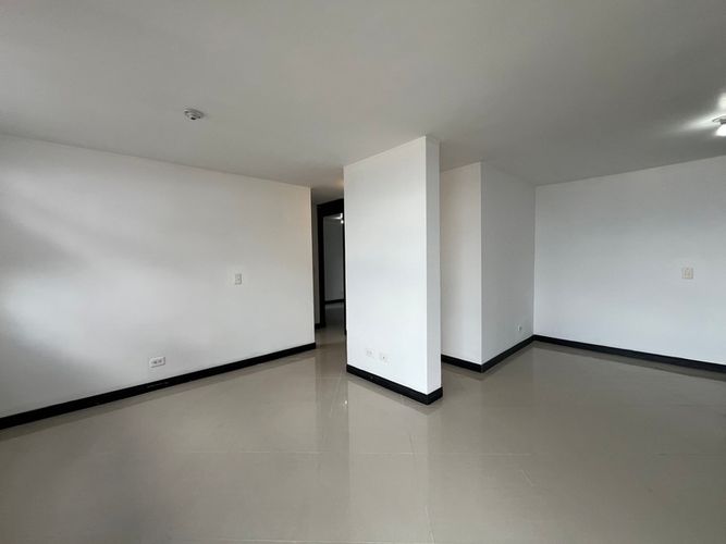 Apartamento de 2 alcobas en arriendo en Calle Larga, Medellín, 65 m² · foto 4 de 17