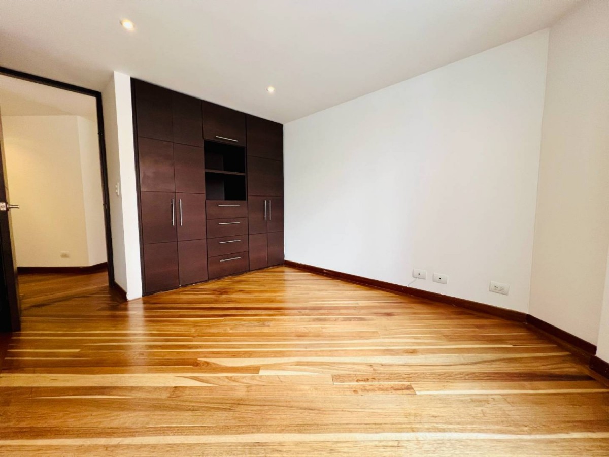 Apartamento en venta en Santa Barbara, Bogotá · foto 16 de 24