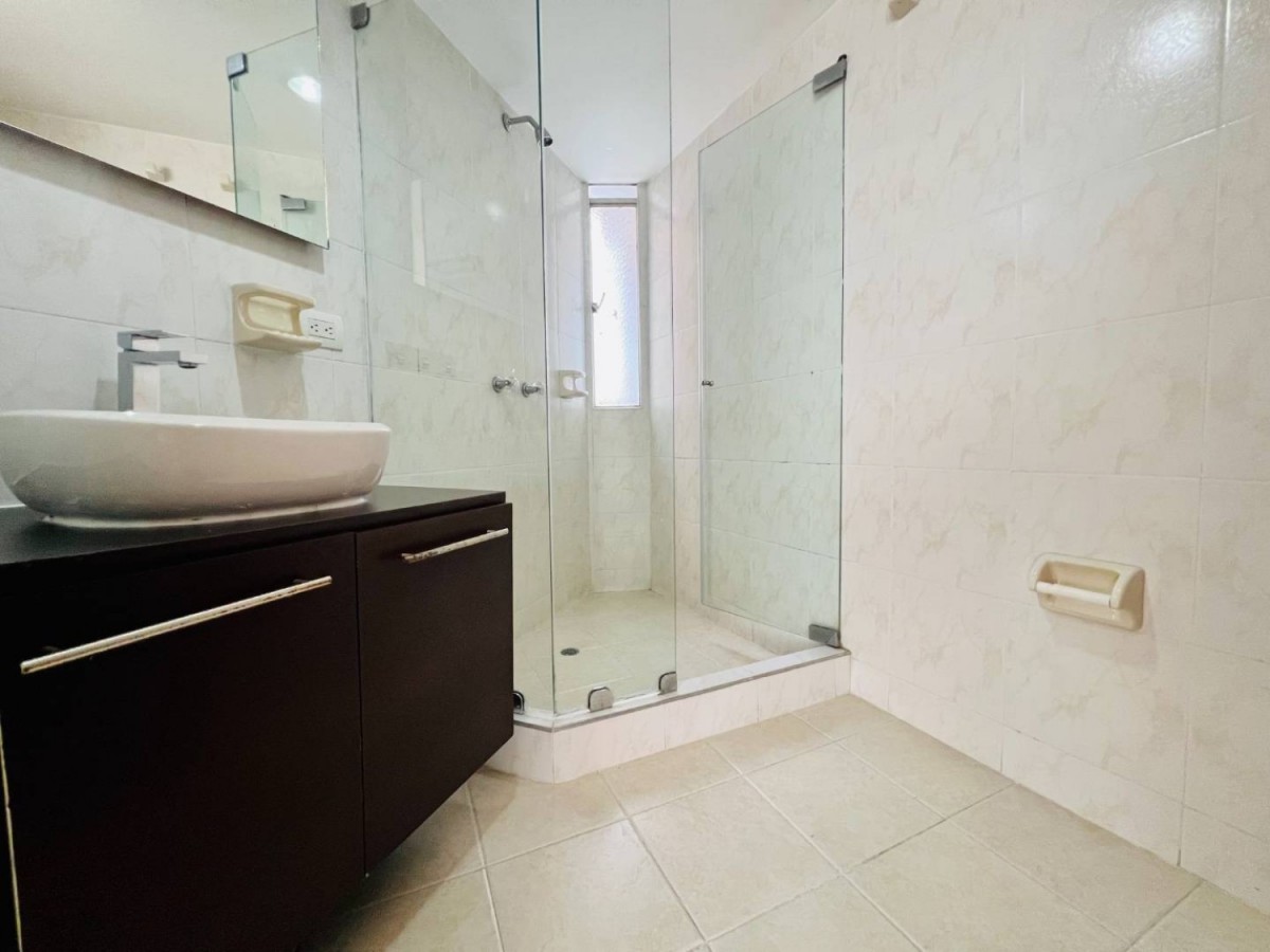 Apartamento en venta en Santa Barbara, Bogotá · foto 23 de 24