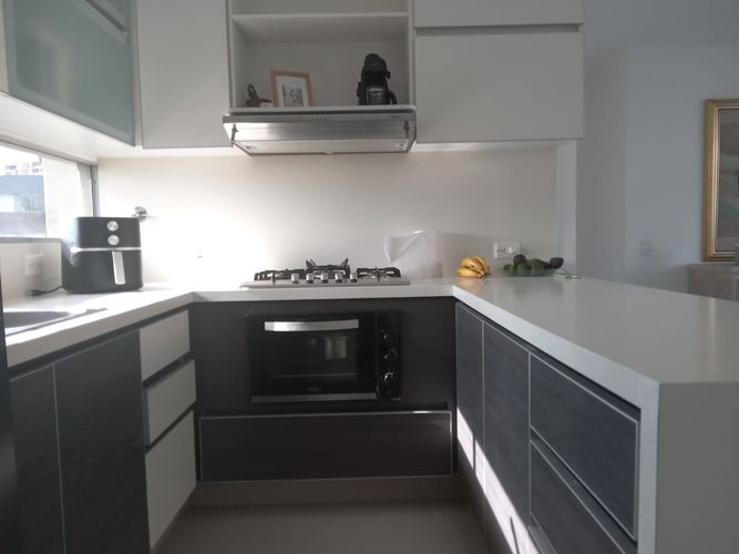 Apartamento de 2 alcobas en arriendo en El Poblado, Medellín, 94 m² · foto 5 de 15